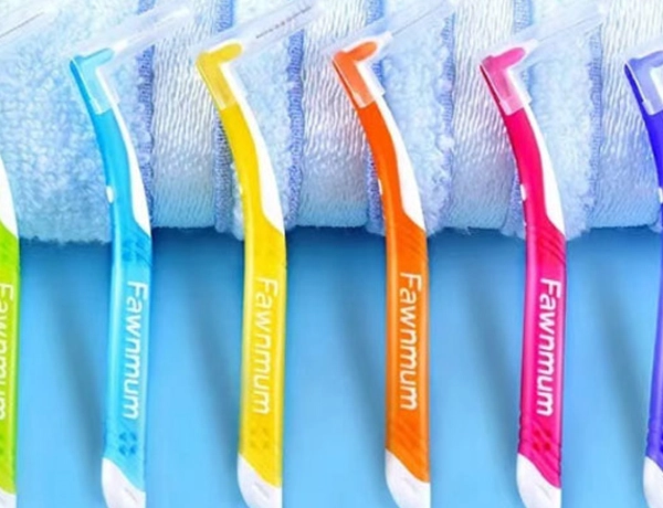 When do you need to use an interdental brush - Benefits of using an interdental brush